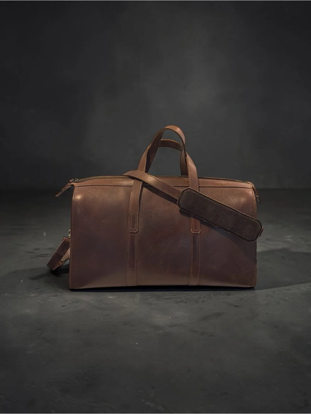 Nisolo Leather Weekender Travel Bag Brown 20” Duffel Carry On Overnight Bag